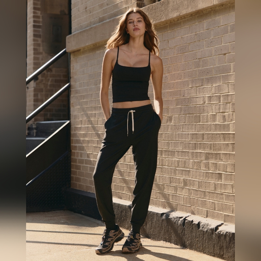 Vuori Performance Jogger 1